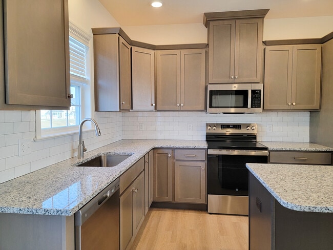 Photo - 2475 Spring Water Cir