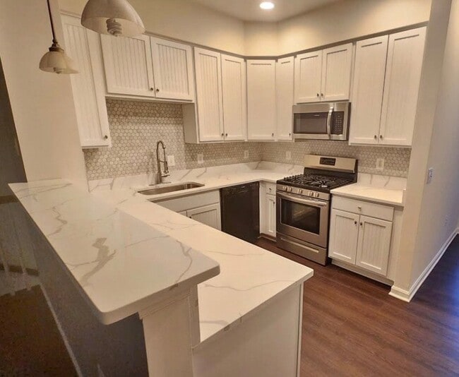 Photo - 1857 Cedar Cove Way