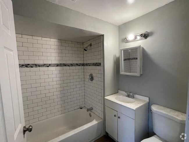 Building Photo - 83 Riverside Ave Rental