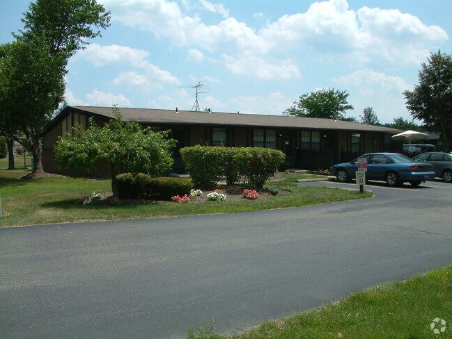 Concord Square Apartments - Concord Square Apartments