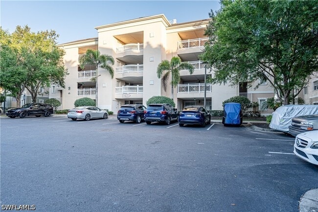 Building Photo - 1362 Centre Ct Ridge Dr Unit 101
