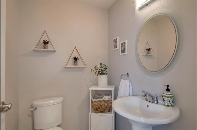 Photo - 35 Patricia Way Unidad 35