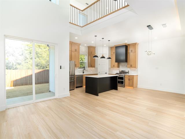 Photo - 5851 Millar Dr