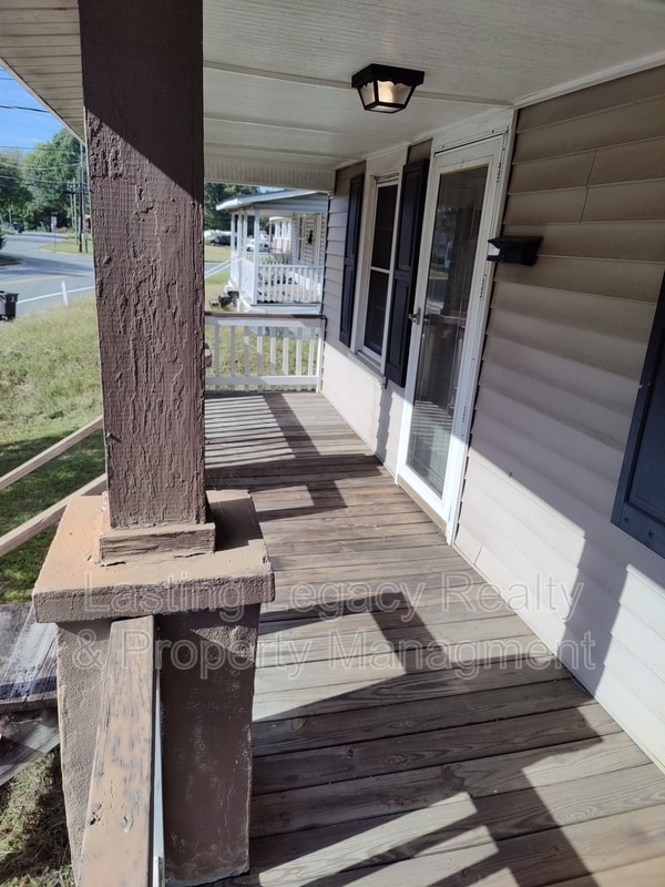 Photo - 2713 Old Greensboro Rd