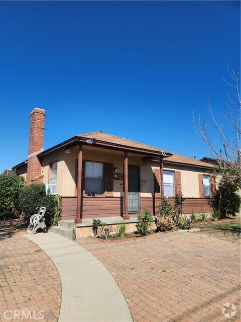 Building Photo - 11491 Saticoy St Rental