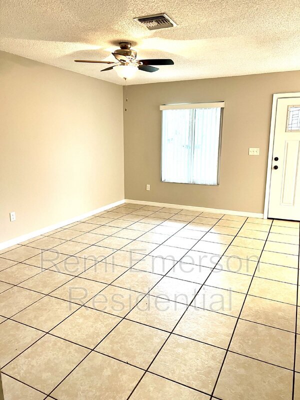 Photo - 162 Landmark St Unit #A