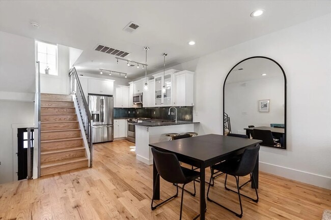 Photo - 948 S Pearl St