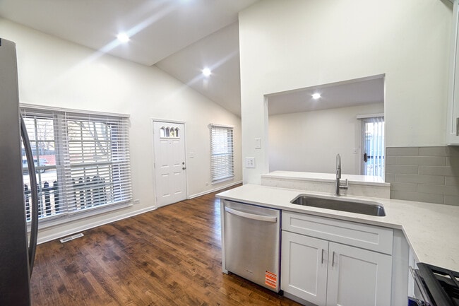 Photo - 1944 Navarone Dr