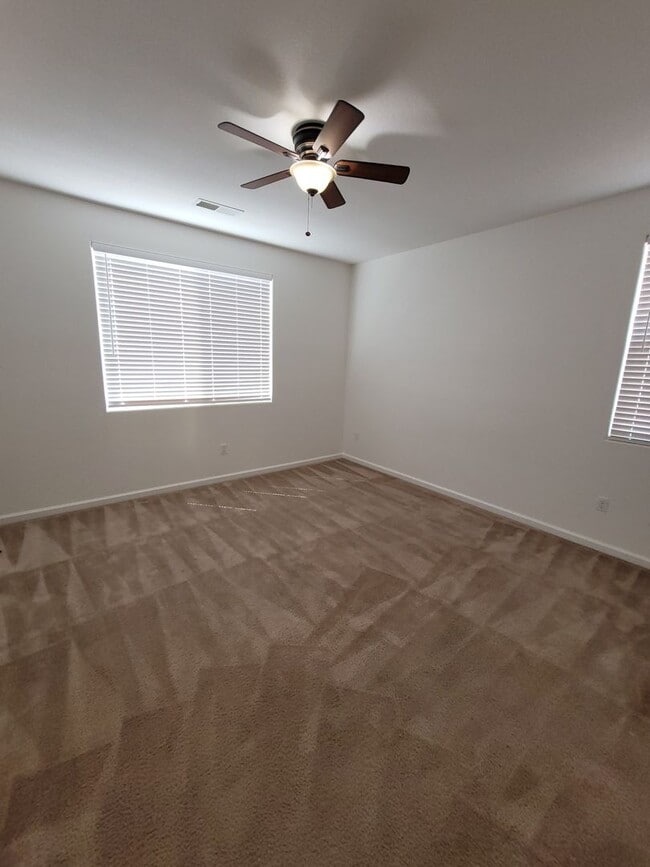 Photo - 141 Catlin St