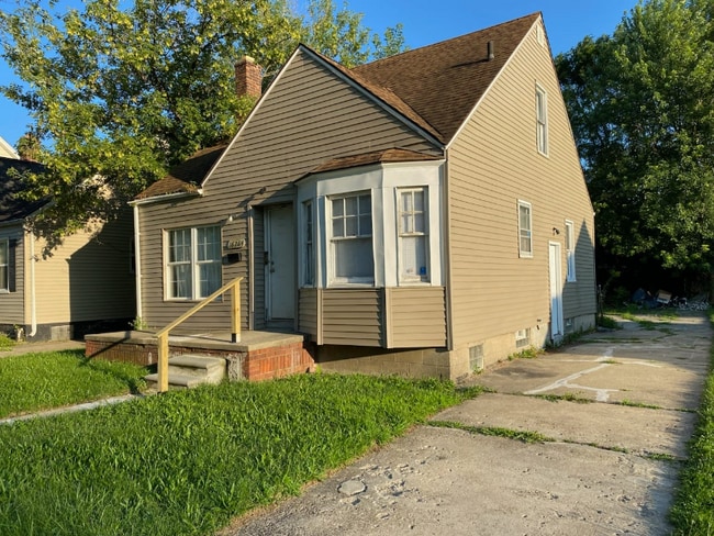 Photo - 16284 Coram St House