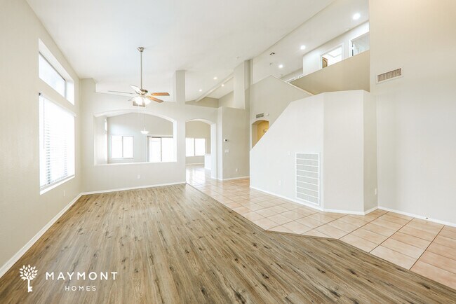 Photo - 16016 N 158th Ct