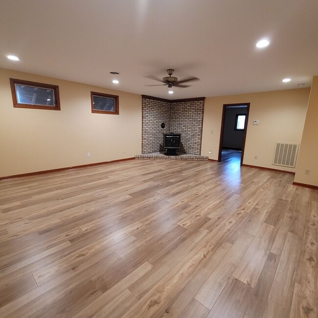 Photo - Beautiful Property Located in Seven Lakes ...