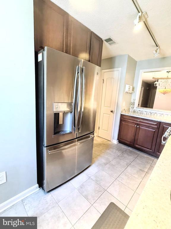 Photo - 10002 Oakton Terrace Rd