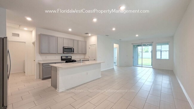 Photo - OUSTANDING SEMI FENCED! 3 BEDROOM/2 BATH HOME IN EAVES BEND! ARTISAN LAKES PALMETTO!