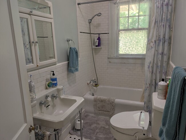 Photo - 1123 4th Ave W