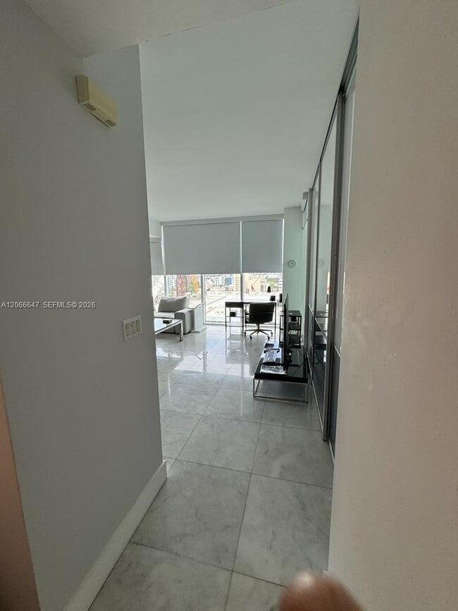 Photo - 1040 Biscayne Blvd Unidad 1505