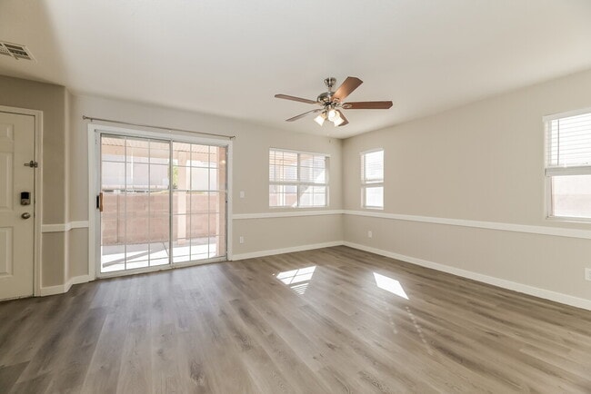 Photo - 5454 Dungaree St