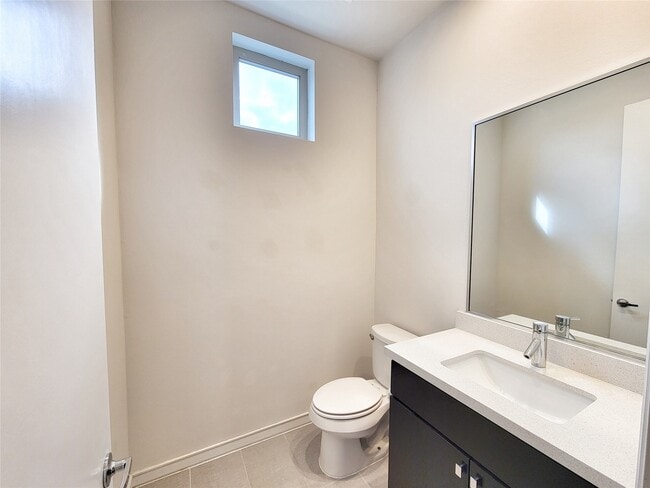 Photo - 1324 Delano St