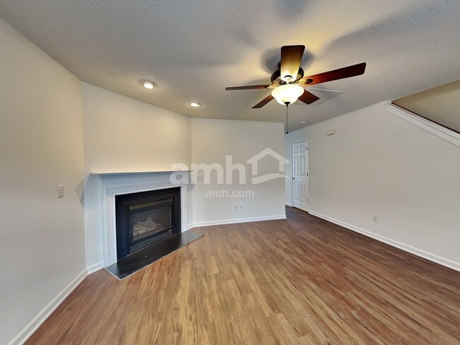 Photo - 651 Camden Pl Dr