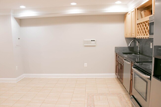 Photo - 607 P St NW Unidad #B