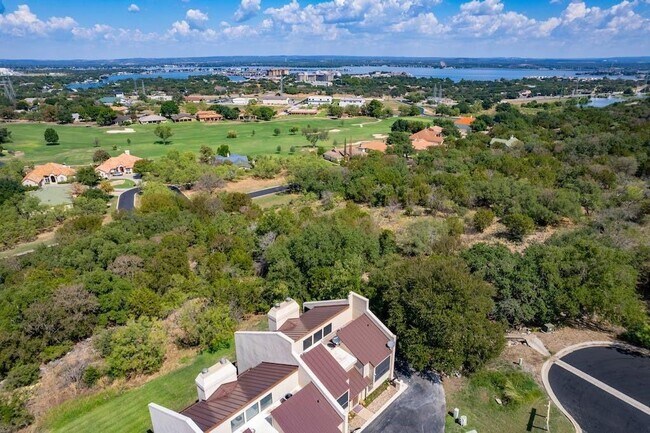 Photo - 409 Hi There