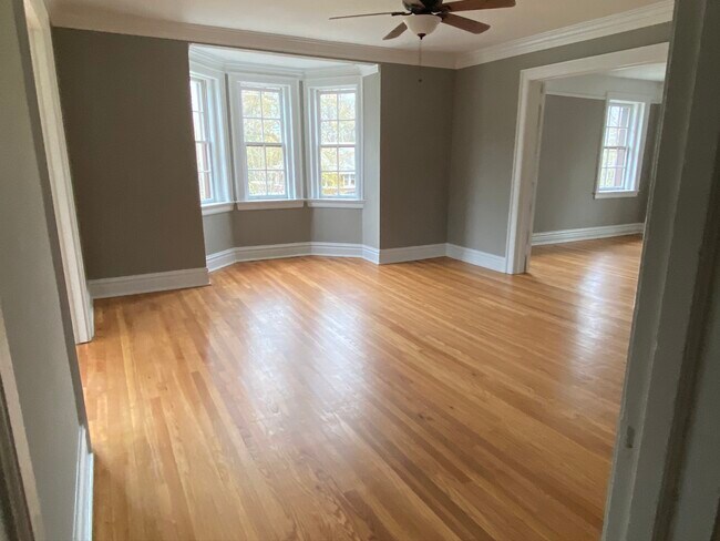 Living Room showing bay window