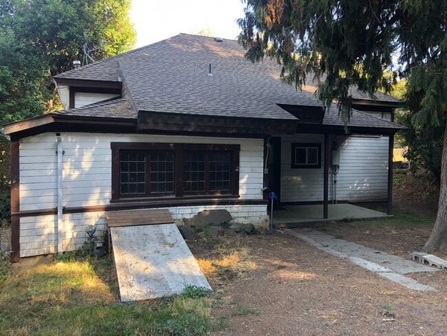 Building Photo - 508 N Deanway St Rental