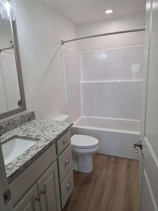 Photo - 115 Thistlewood Dr