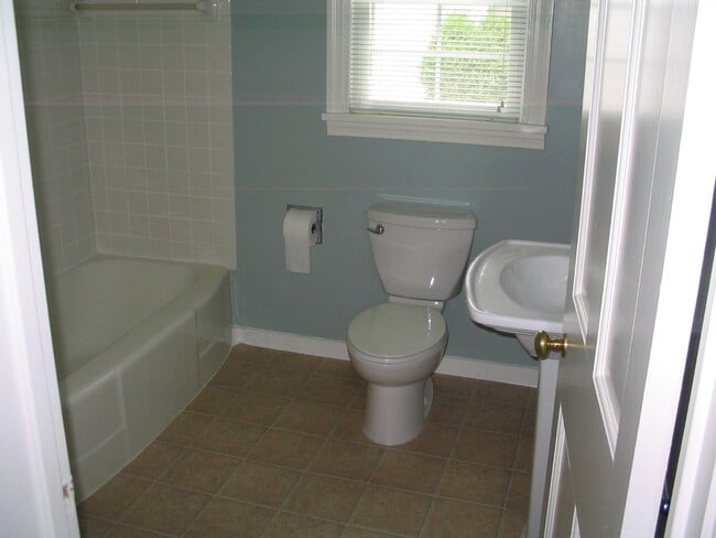 Photo - 312 W Auglaize St Unidad Lower