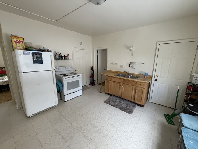 Photo - 233 Niagara St Unit 233 Niagara Street