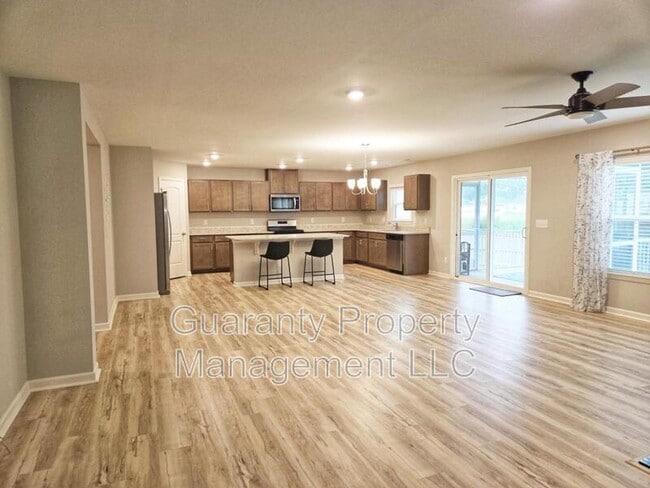 Photo - 330 John Stark Dr