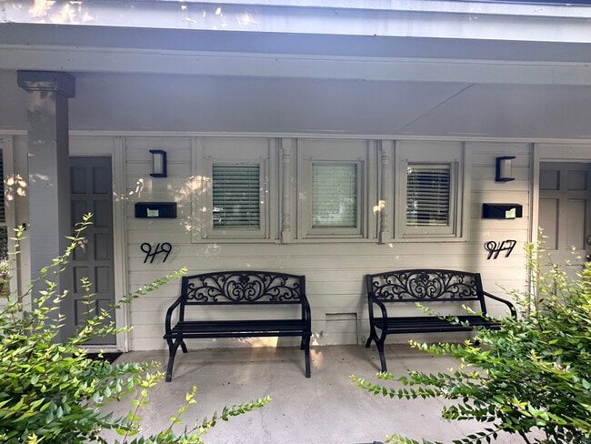 Photo - 919 N 11th St Apartment