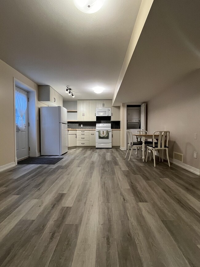 Photo - 46508 Lear Dr