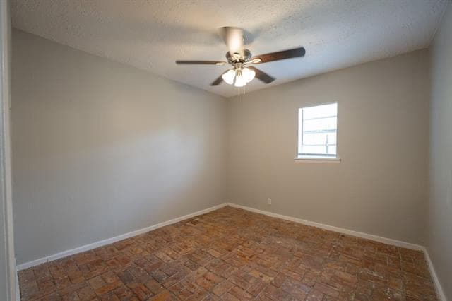 Photo - 3057 Dogwood Dr