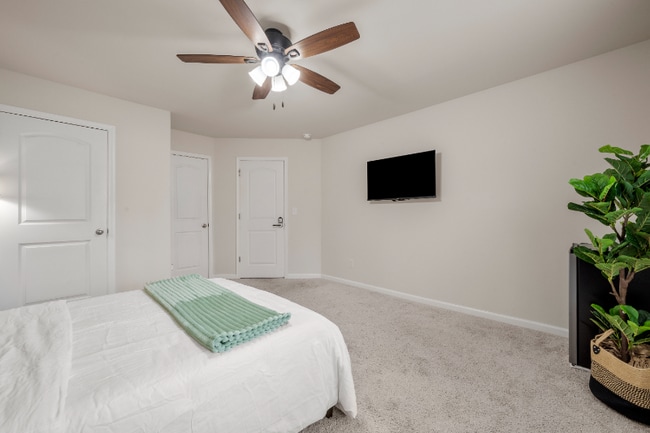 Photo - 13416 Alpine Dr Unit Master Bedroom with Private Bath