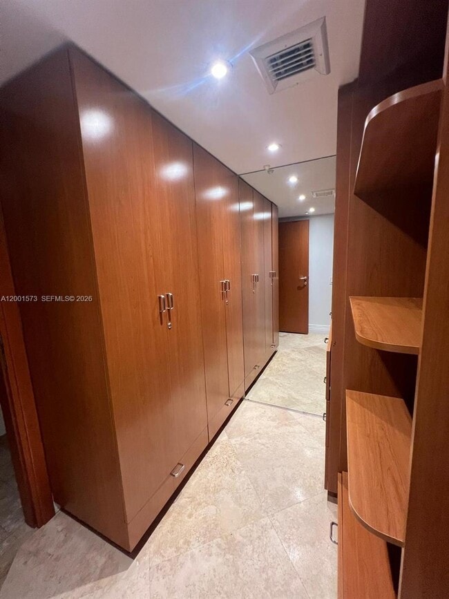 Building Photo - 9499 Collins Ave Unit 308