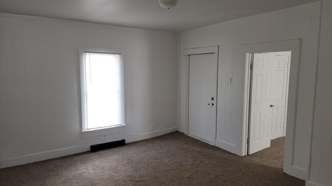 Photo - 2119 S Walnut St