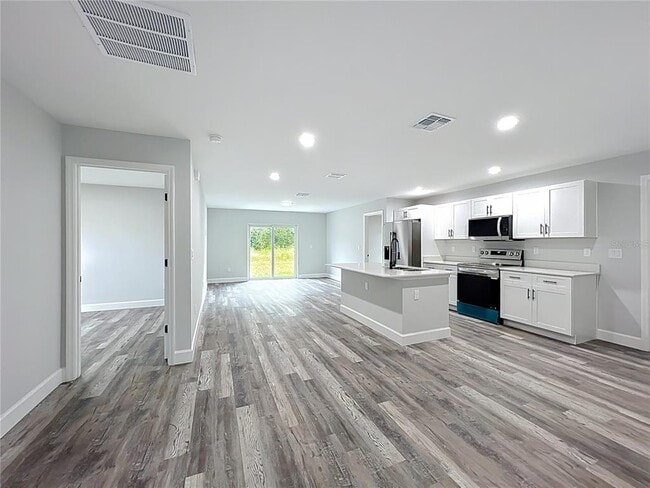 Photo - 527 Marion Oaks Ln