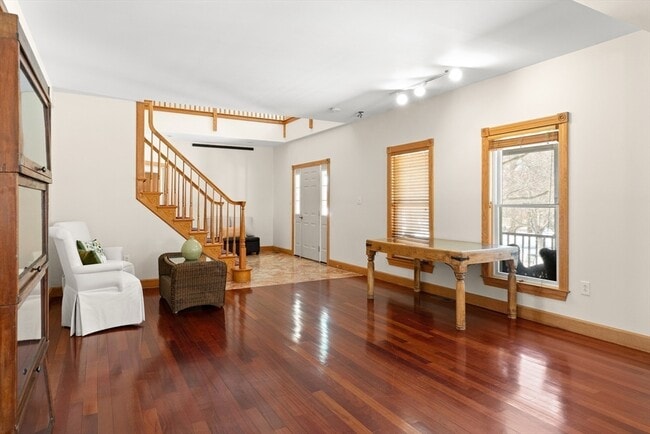 Photo - 25 Pleasant St