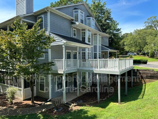 Photo - 6043 Green Forest Dr