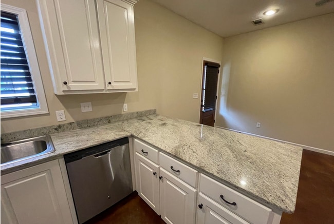 Photo - 1 BD/1 BA