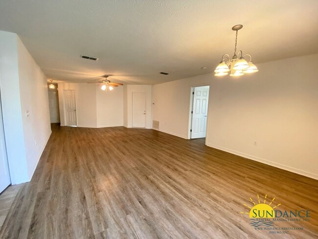 Photo - 217 Limestone Cir