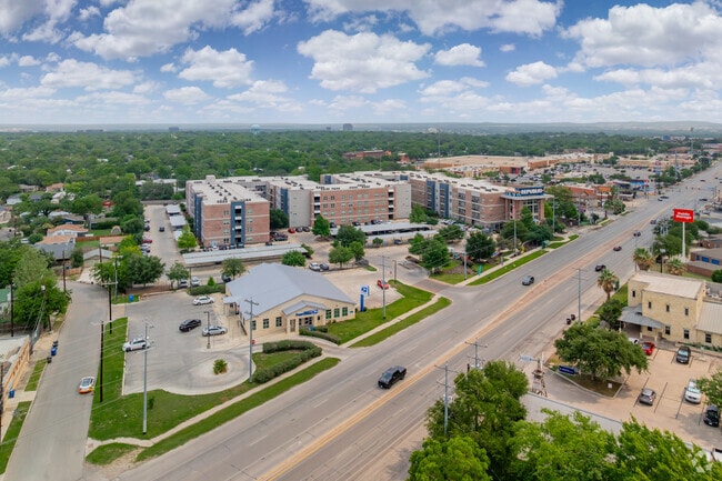 Context - Republic at Alamo Heights