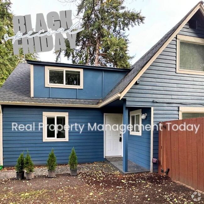 Building Photo - $500 OFF BLACK FRIDAY SPECIAL!! Large 3 be... Rental