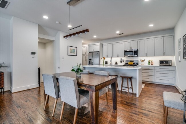 Photo - Prime Lower Greenville location with an open floorplan!