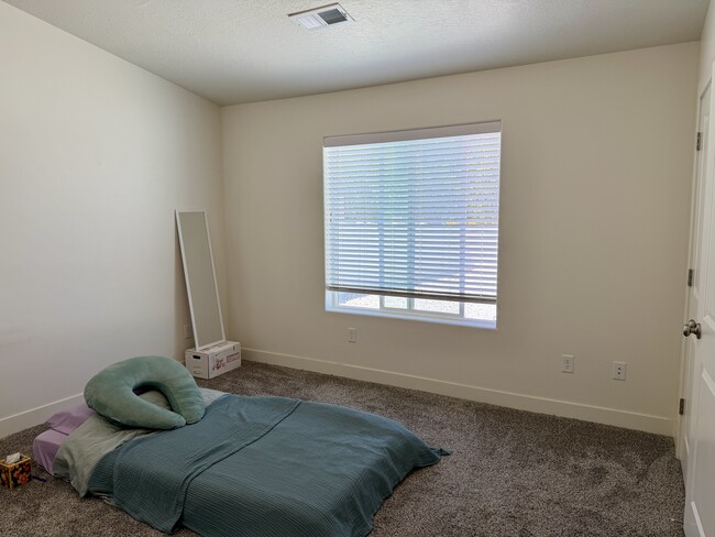 Photo - 933 Ironwood Cir