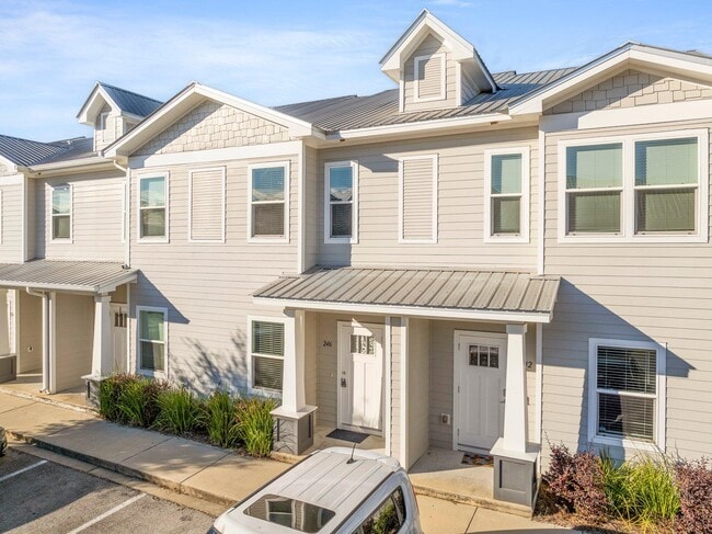 Building Photo - 246 N Sand Palm Rd