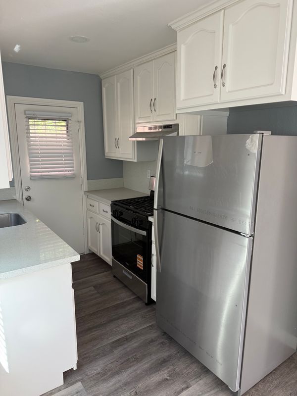 Building Photo - 816 Oakwood St