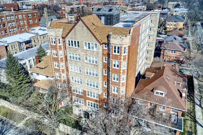 Building Photo - 1608 W Sherwin Ave Unit 510