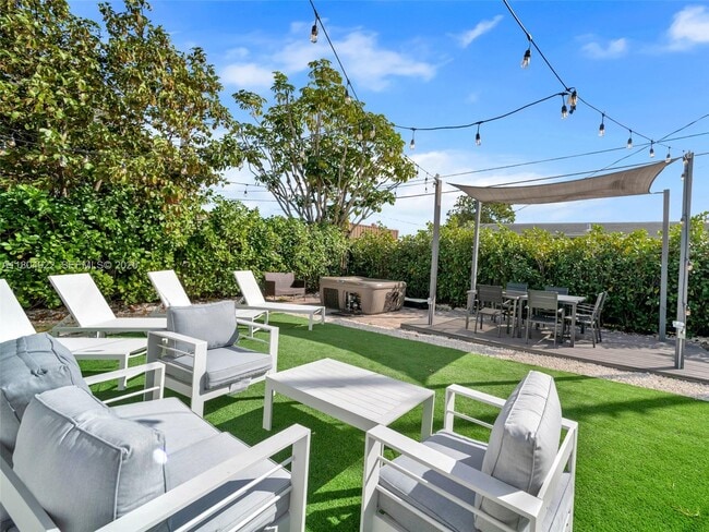 Building Photo - 421 W Pembroke Rd Unit 0